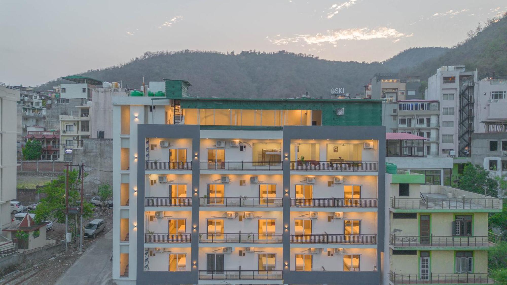 Perfectstayz Alpine Near Laxman Jhula Rishīkesh Exterior foto